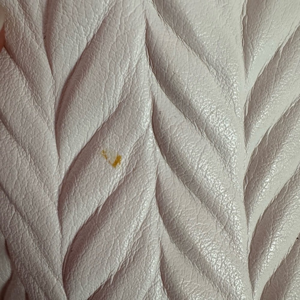Simply Vera Vera Wang Cream Crossbody Bag - Picture 3 of 7